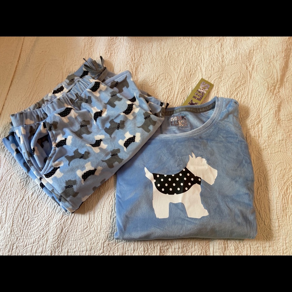 Muk Luk women’s soft winter pjs set